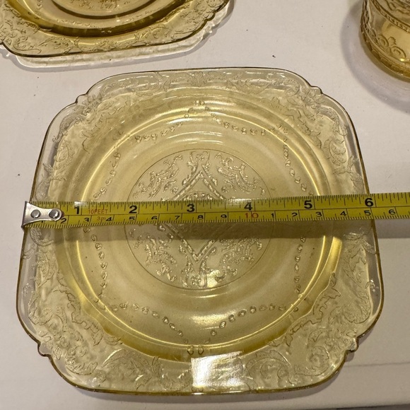 Vintage 1930s Patrician Spoke Amber Federal Glass Cups w/Plates (Selling as set) - Picture 10 of 12